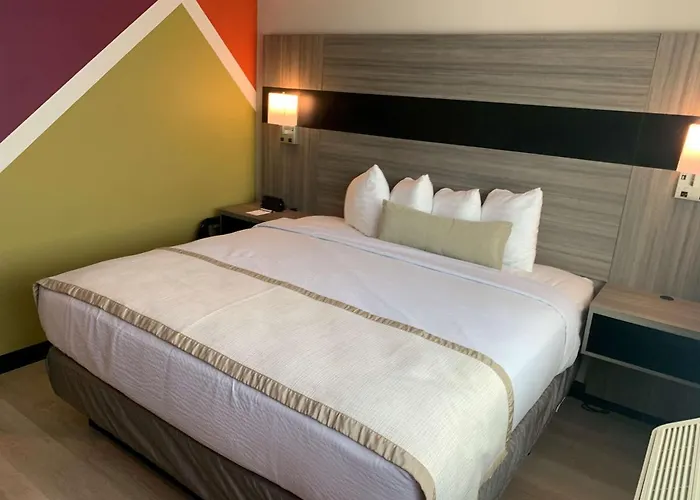 Best Western Plus Brooklyn-Prospect Park